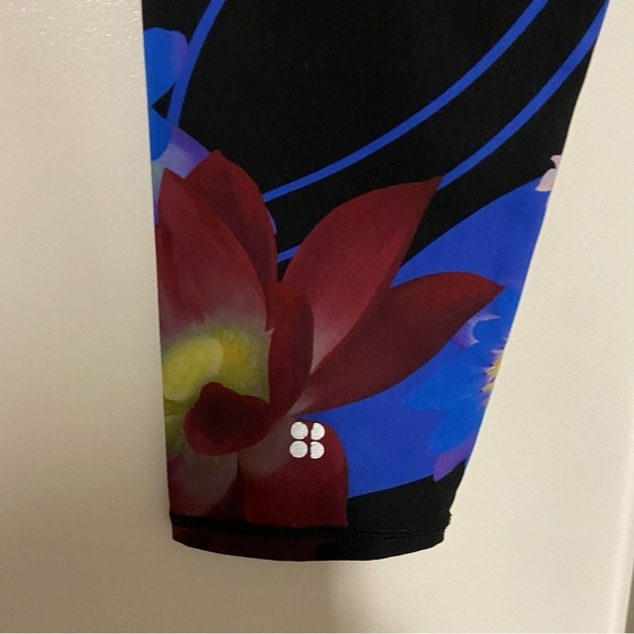 SWEATY BETTY Tokyo Blooms Power 7/8 Leggings Size Small - Picture 10 of 10